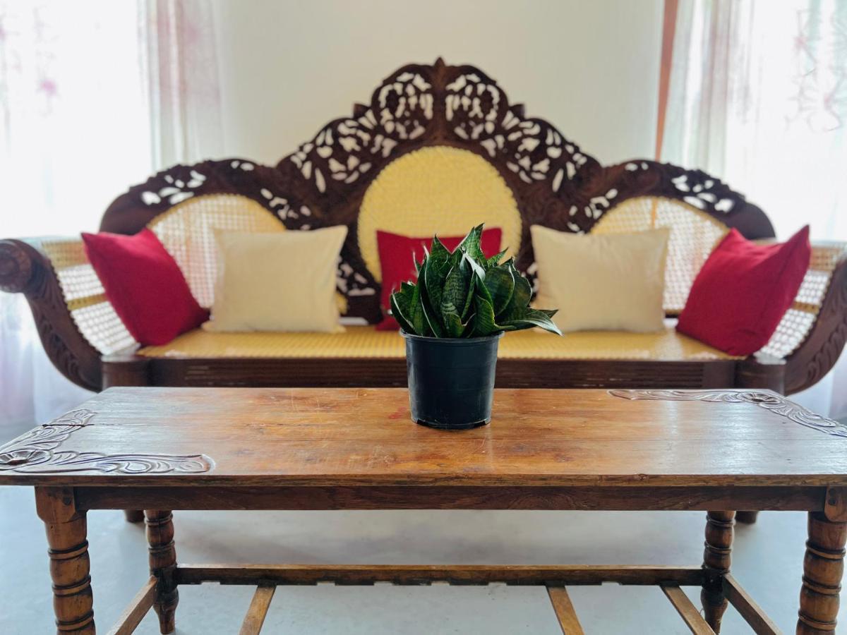 Sea Frame By Walkseylon Bed and Breakfast Hikkaduwa Esterno foto